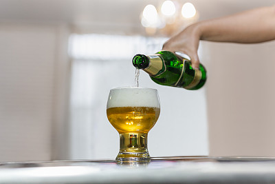 品脱酒杯