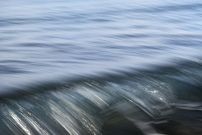 水