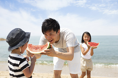 男孩