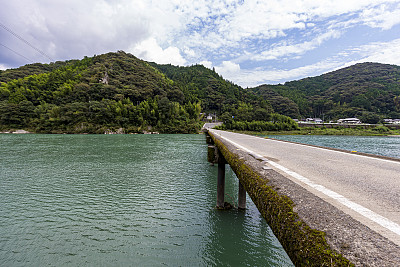 名古屋桥横跨新堂河，高知县，高冈区，高知县，日高市，高知县