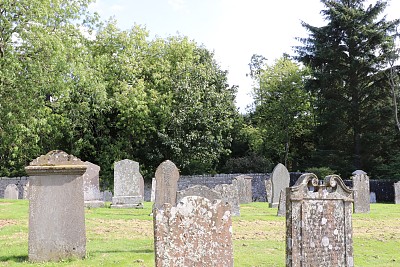 空白的老墓碑墓碑与老墓地墓地的复制空间