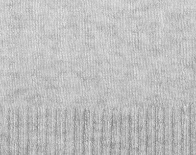 温暖的浅灰色羊绒针织特写