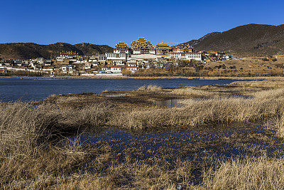 中国云南省香格里拉市松赞林寺