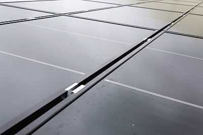 地面安装光伏太阳能电池板阵列