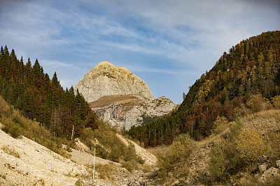 朱利安阿尔卑斯山在斯洛文尼亚的秋天