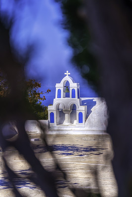 圣托里尼岛(HDRi)伊亚村的传统基克拉迪式建筑景观