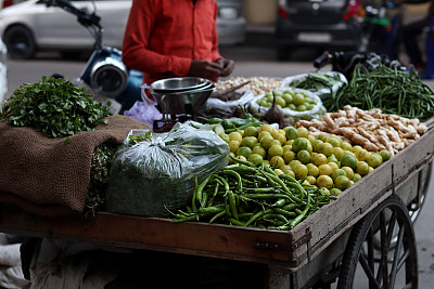 印度德里市街头的菜贩