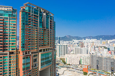 香港西九龙拥挤的公寓楼