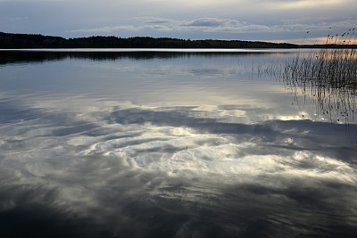 水面反射图片大全,水面反射设计素材,水面反射模板下载,水面反射图库_昵 