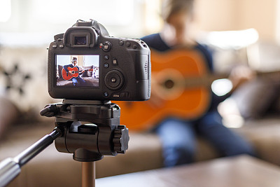 做一个视频吉他课 做一个视频吉他课