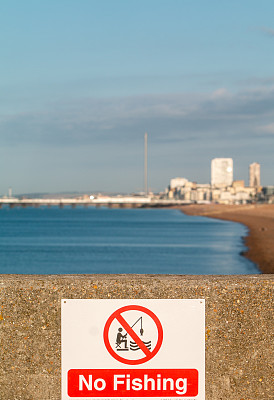 英国布赖顿禁止钓鱼的标志