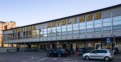 博洛尼亚公交站(公交站，博洛尼亚公交站)。意大利,意大利