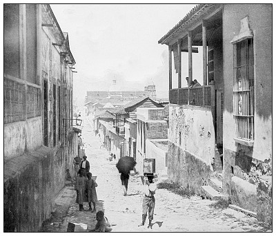 古董黑白照片:圣巴西利亚街，圣地亚哥德古巴