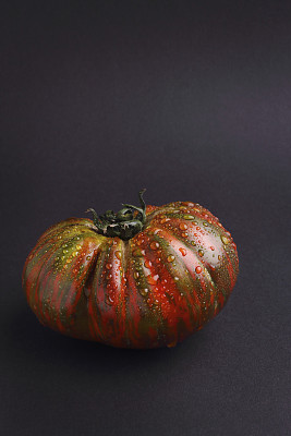 彩色西红柿图片大全-彩色西红柿高清图片下载-觅知网