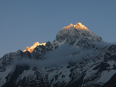 甘地嘉峰 