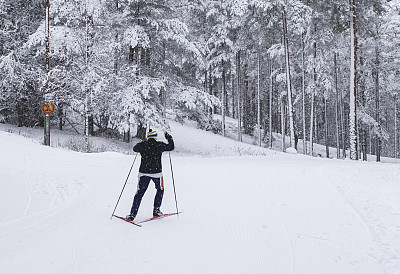 越野滑雪板