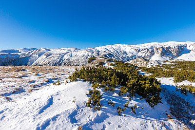 拉克斯山的冬季山风景区