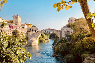 波斯尼亚和黑塞哥维那美丽而优雅的莫斯塔尔桥
