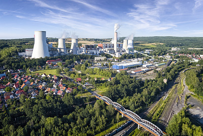 图罗褐煤发电站鸟瞰图，图罗索，波兰