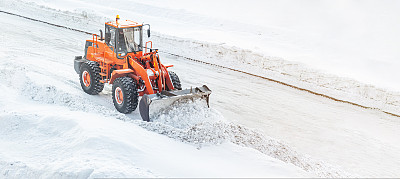 扫雪车