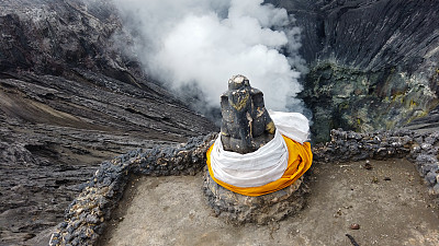 火山喷口