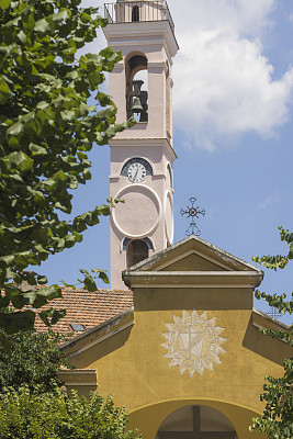 Eglise de l’annonation的钟楼，Corte村最古老的建筑(1450年)