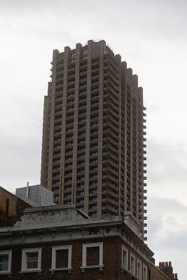 伦敦野兽派建筑，巴比肯