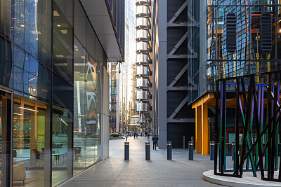 伦敦金融区的未来主义建筑