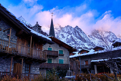 Entrèves mountain alps town at dawn