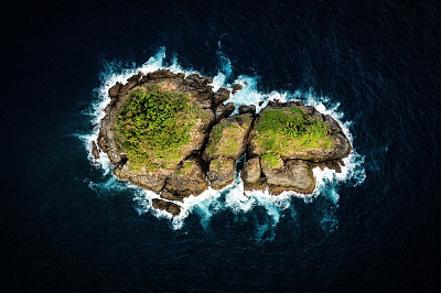 岩石海岸线