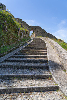 楼梯，罗坎蒂卡拉齐奥意大利