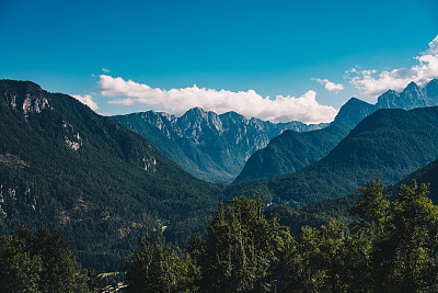 风景如画的特里格拉夫山全景