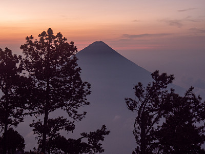 危地马拉的阿卡特南戈火山