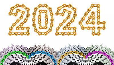 彩色自行车链与MTB卡带2024新年快乐