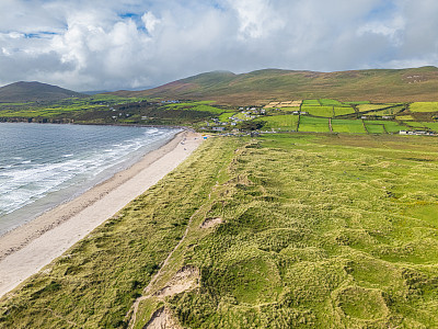 一英寸海滩爱尔兰鸟瞰图环克里