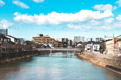 日本金泽东茶屋附近的浅那河