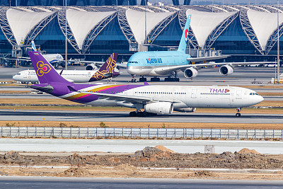 泰国曼谷素万那普机场的泰国航空公司空客A330-300飞机