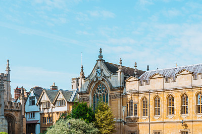 圣母玛利亚大学教堂的塔楼。牛津大学,英国