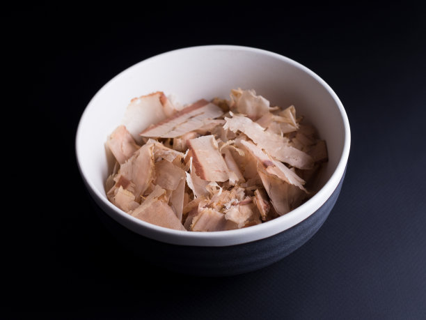 鲣
