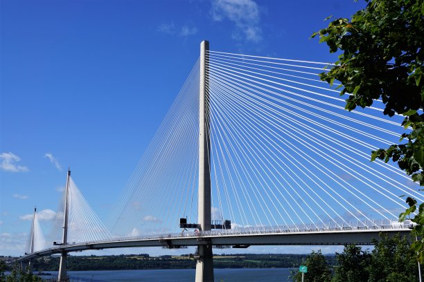 福斯道路桥的峡湾