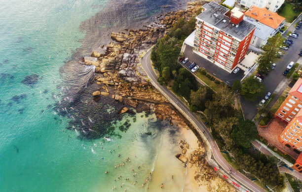 曼莉海滩
