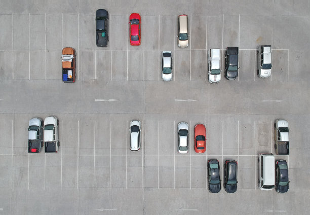 鸟瞰图的汽车停车场俯视图
