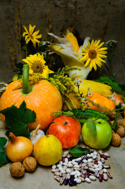 秋收的蔬菜和水果