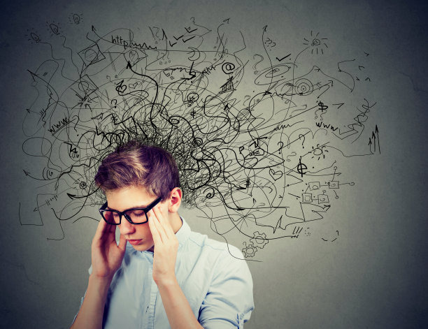 一个思想缜密,头脑混乱的人