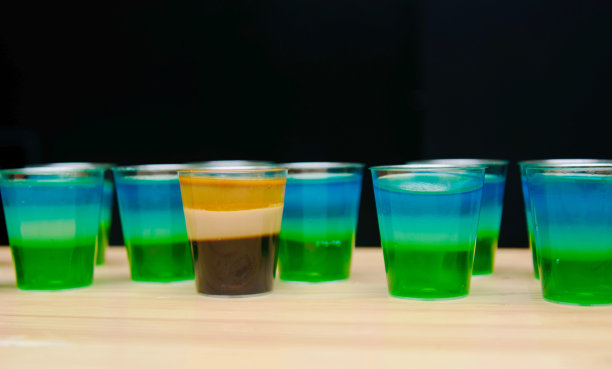 小酒杯