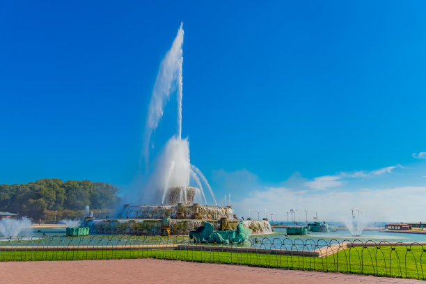 位于伊利诺伊州芝加哥格兰特公园的芝加哥白金汉喷泉
