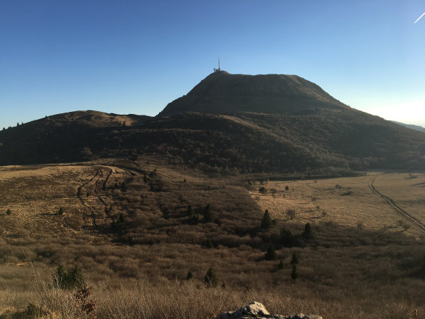 多姆山