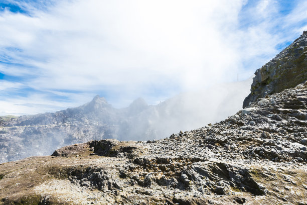 火山喷口