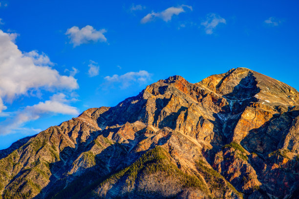 Pyramid Mountain