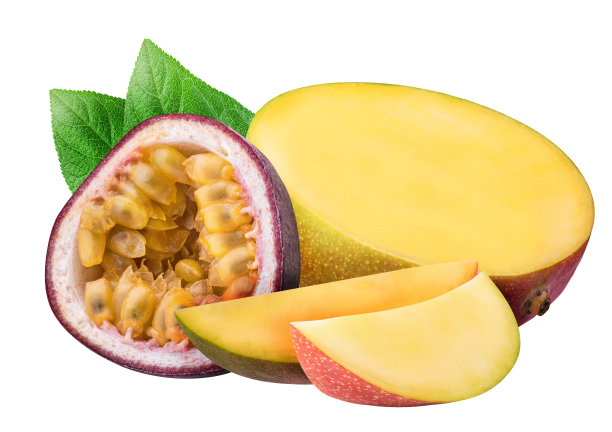 芒果和百香果孤立在白色的背景